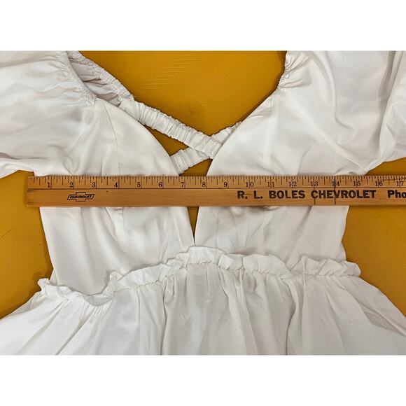 Selfie Leslie Always Dreaming Puff Sleeve V-Neck Mini Dress White Women's M NWT - Picture 7 of 10